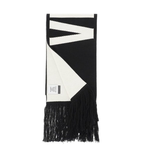 Vetements Scarf - Picture 2 of 7